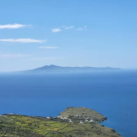 The Stone Lookout Willa