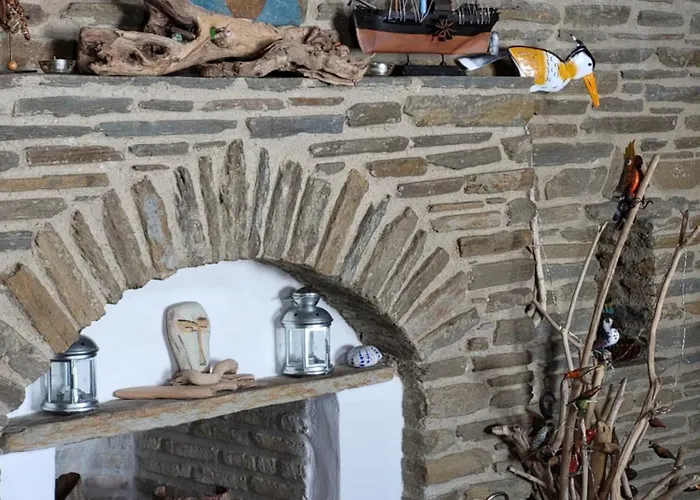 The Stone Lookout Villa *