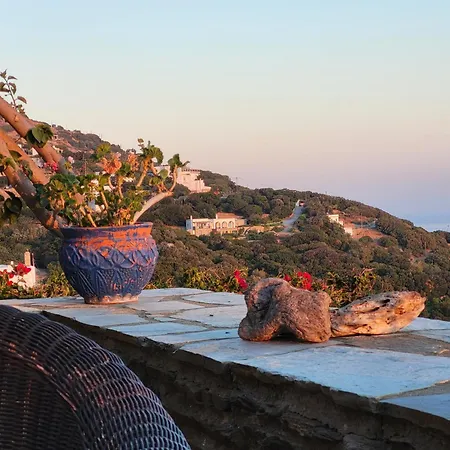 The Stone Lookout Villa *